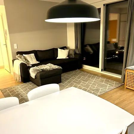 Moderni Viihtyisae Kaksio Jyvaeskylaessae Ilmaisella Pysaekoeintipaikalla Apartment *